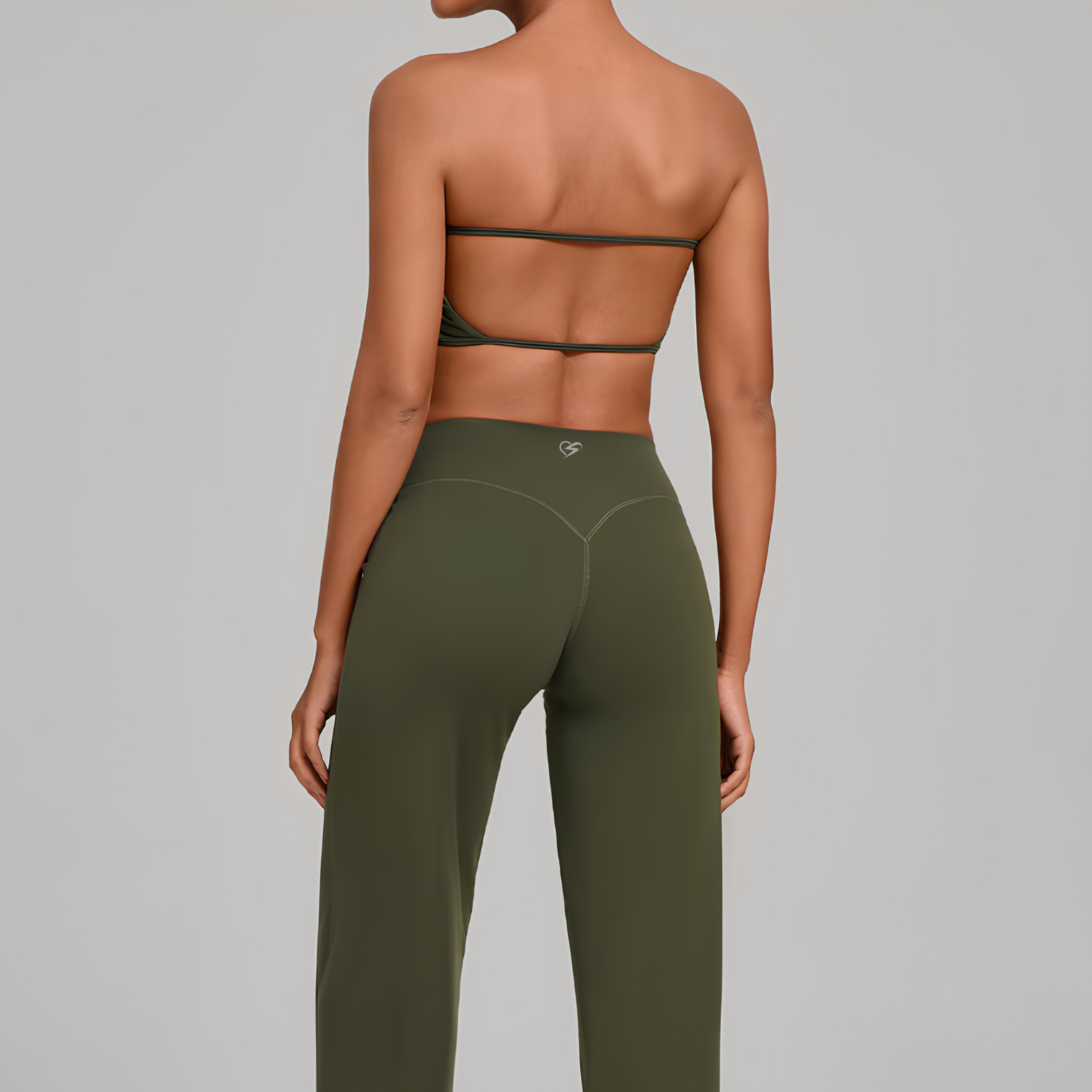 SET ELEVATE TOP + LEGGINS